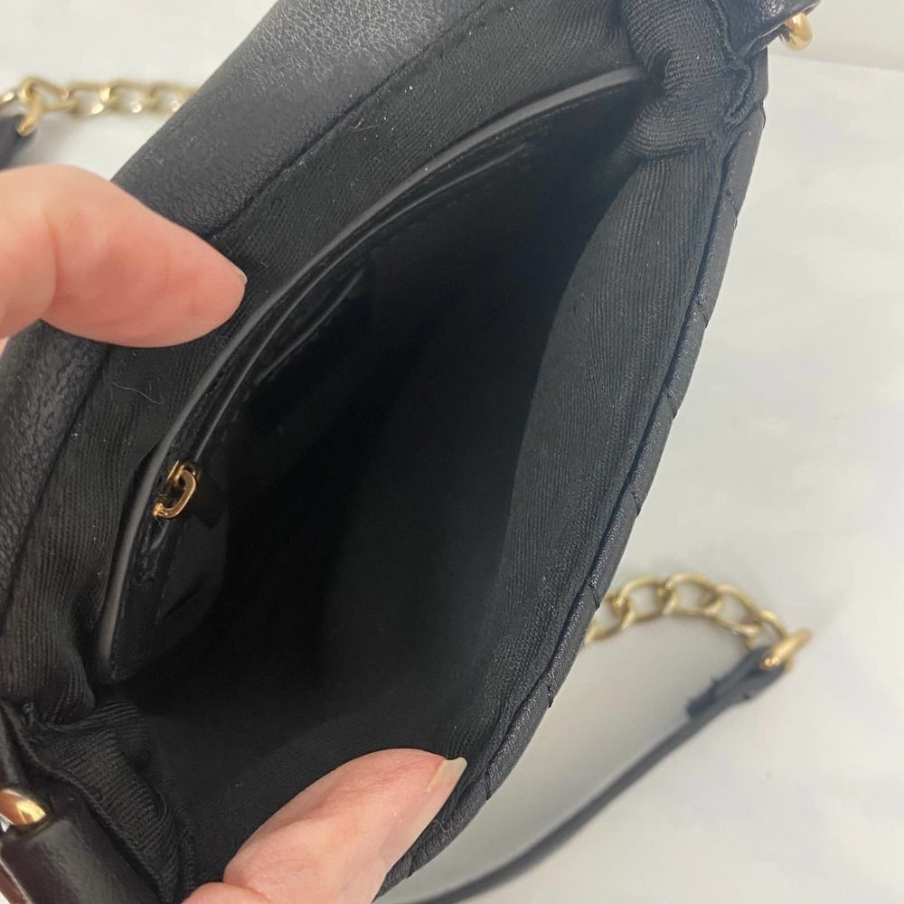 LD Cross body Purse color black